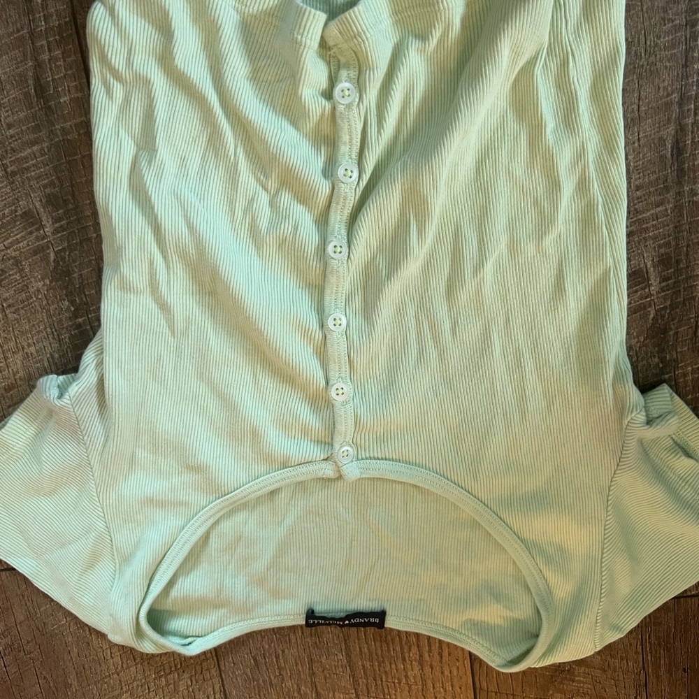 BRANDY MELVILLE ZELLY TOP, LIME SCREEN, GOOD CONDITION, BUTTONS